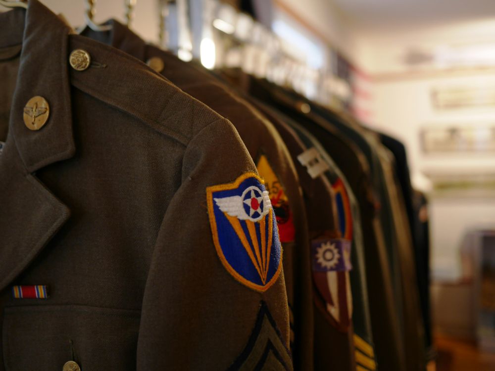 Norsk uniform i endring: fra tradisjon til moderne arbeidsklær